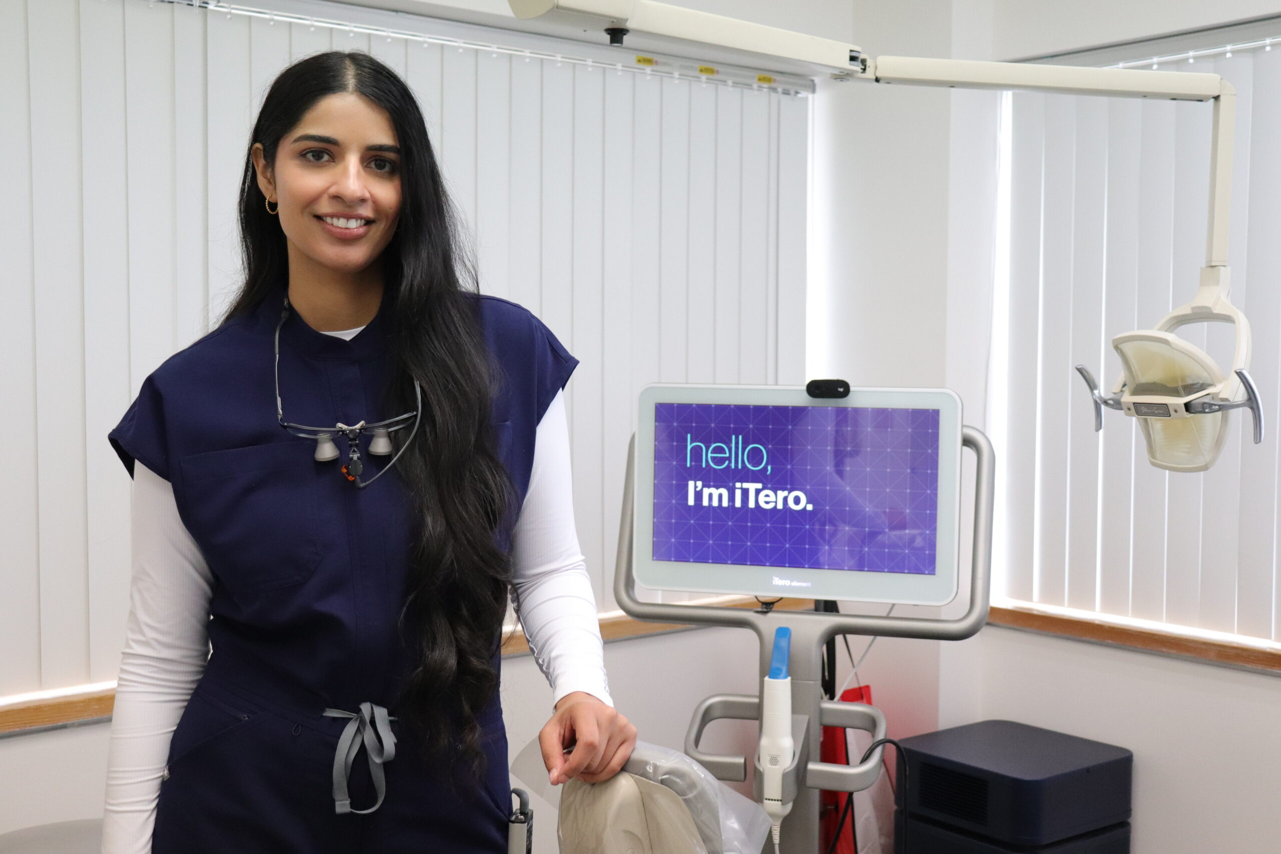 Dr. Roma, Dentist in Bolton