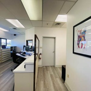 front-desk (1)